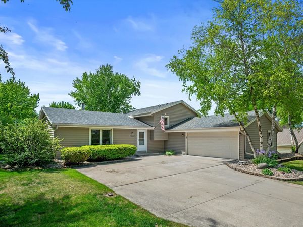 16005 W Allison Dr, New Berlin, WI 53151
