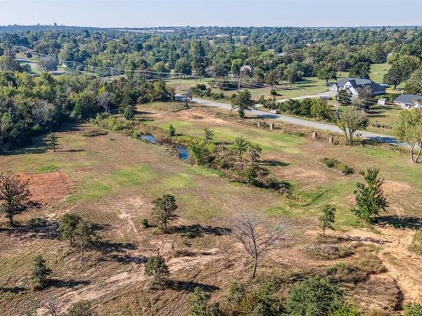 000 Henney Road, Choctaw, OK 73020
