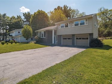 4948 Elgin Circle, Syracuse, NY 13215