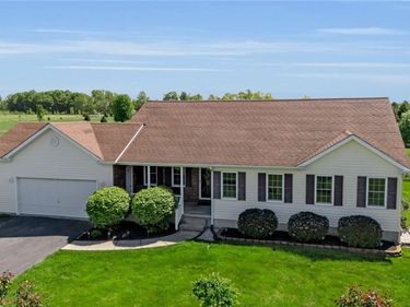921 Girdle Road, East Aurora, NY 14052