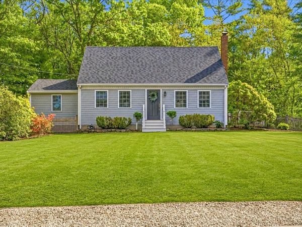 16 Churchill Rd, Plympton, MA 02367