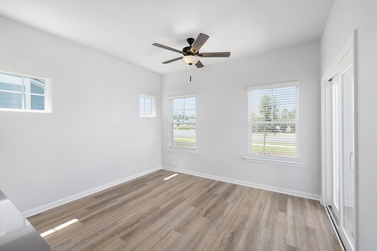 283 Ferretti St.  Photo 23