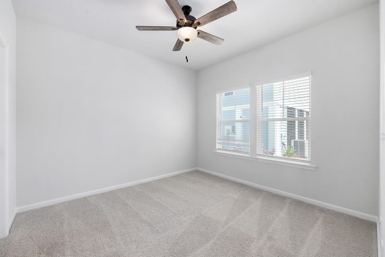 283 Ferretti St.  Photo 24