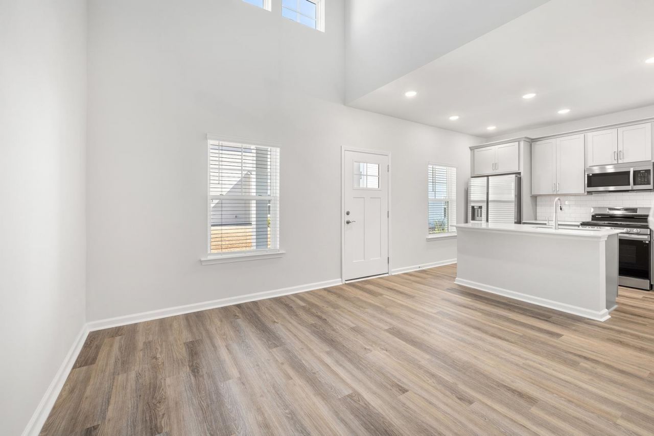 283 Ferretti St.  Photo 29