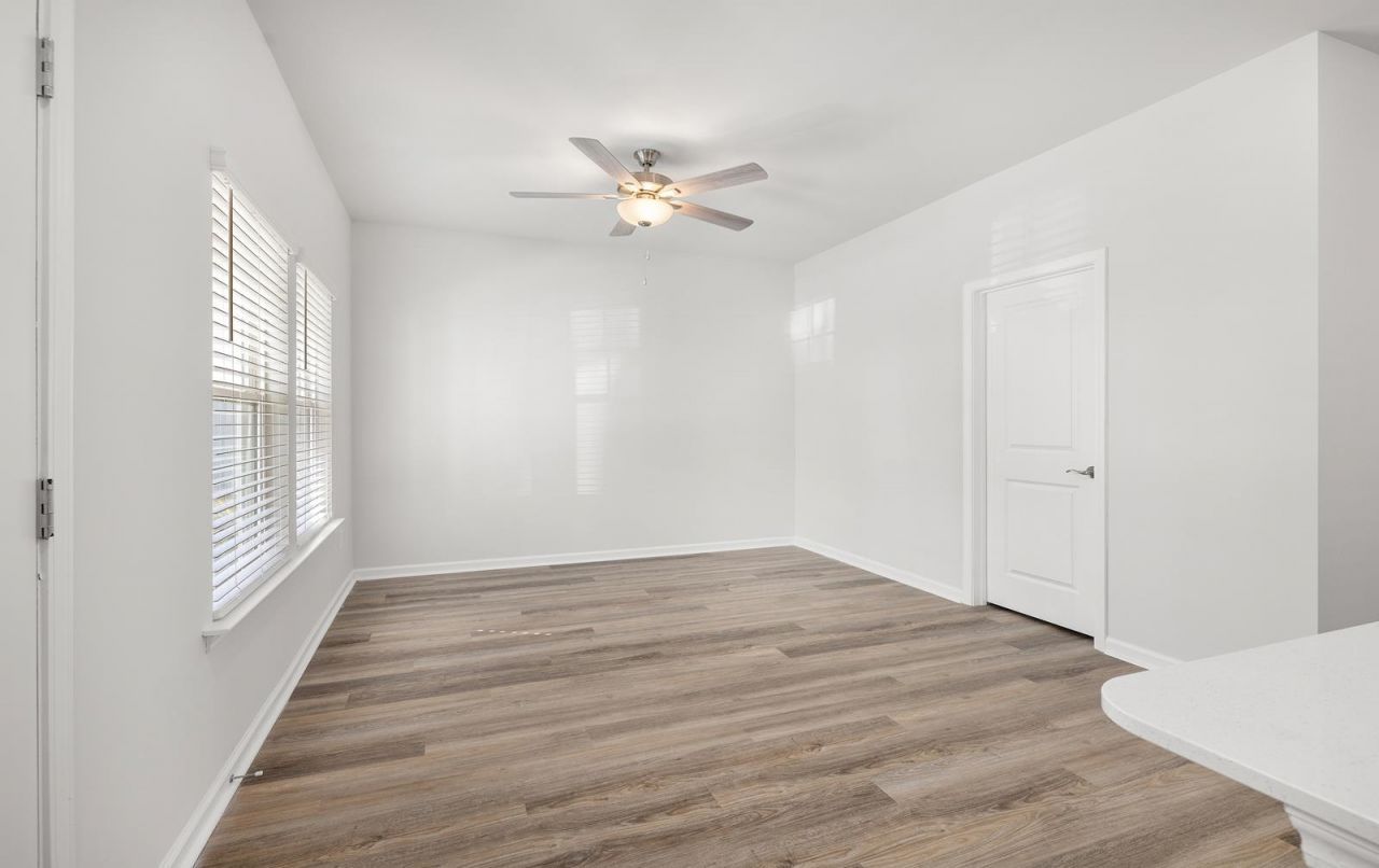 283 Ferretti St.  Photo 32