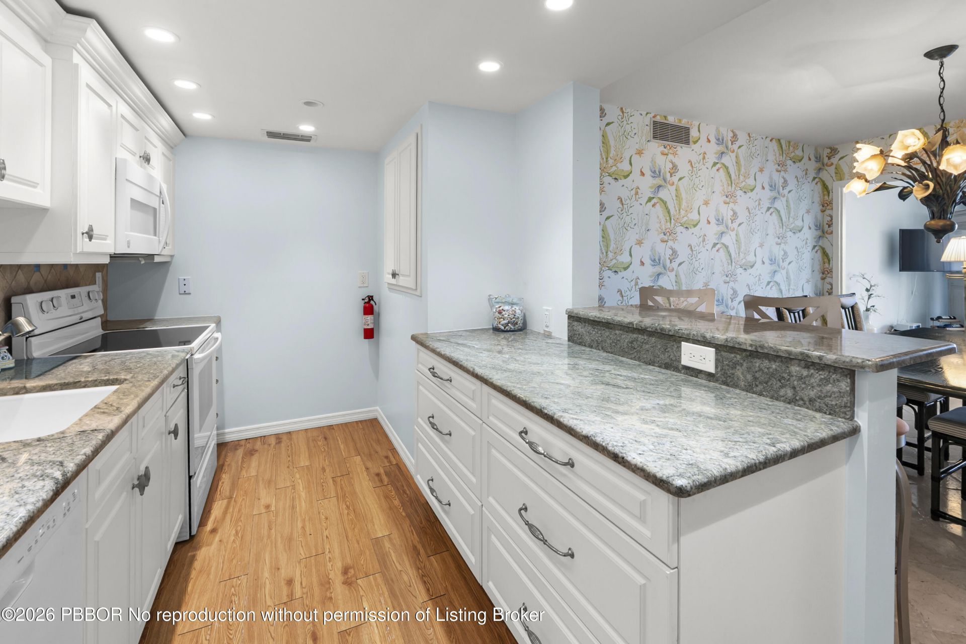 170 Chilean Avenue, Unit 4D, Palm Beach, FL 33480 Photo