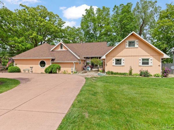 25 S Shore, Addison, MI 49220