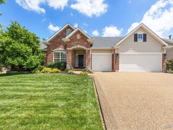 165 Carlton Point Drive , Wentzville, MO 63385