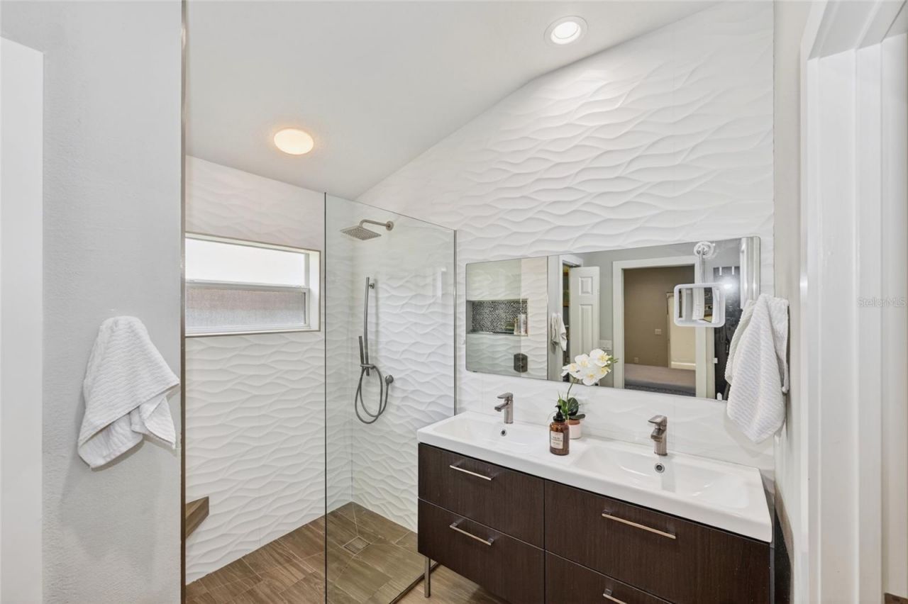 15107 Skip Jack Loop, Bradenton, FL 34202 Photo