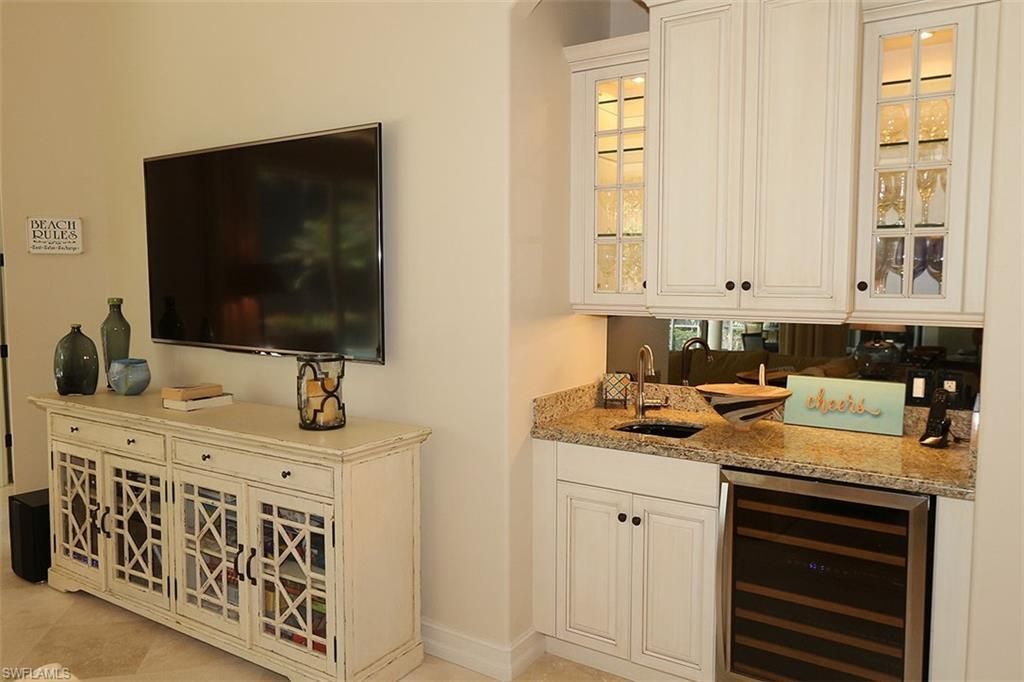 1824 Crayton Rd , Naples, FL 34102 Photo