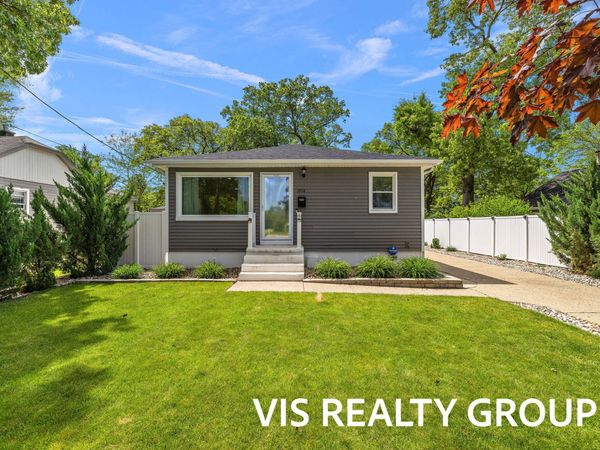 1508 Cedar Street NE, Grand Rapids, MI 49503