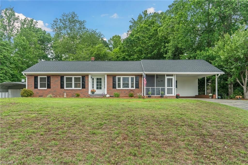344 Sunset Road, Clemmons, NC 27012 Main Photo
