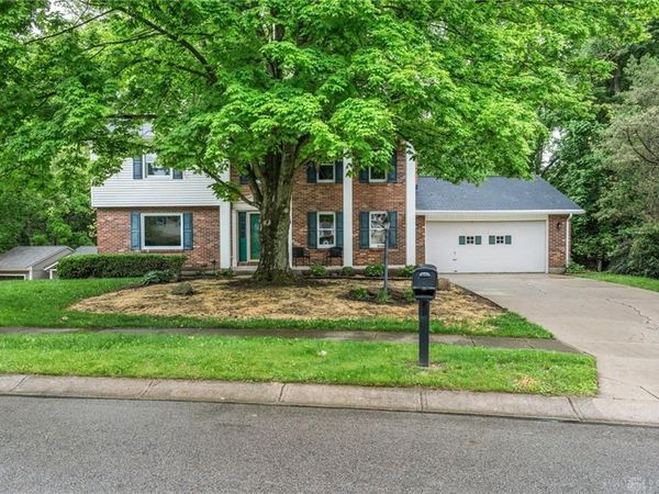 762 Chipplegate, Centerville, OH 45459