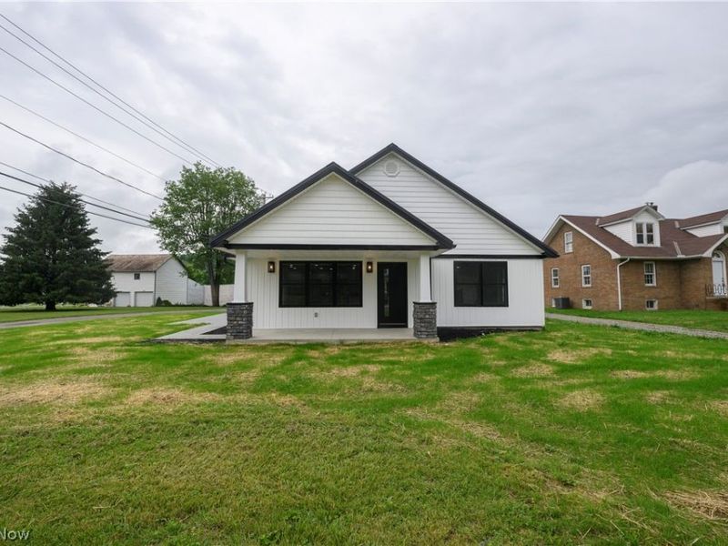 1545 Roanoke Avenue, Uhrichsville, OH 44683 Photo 1