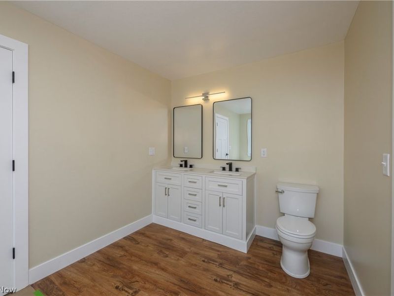 1545 Roanoke Avenue, Uhrichsville, OH 44683 Photo 13