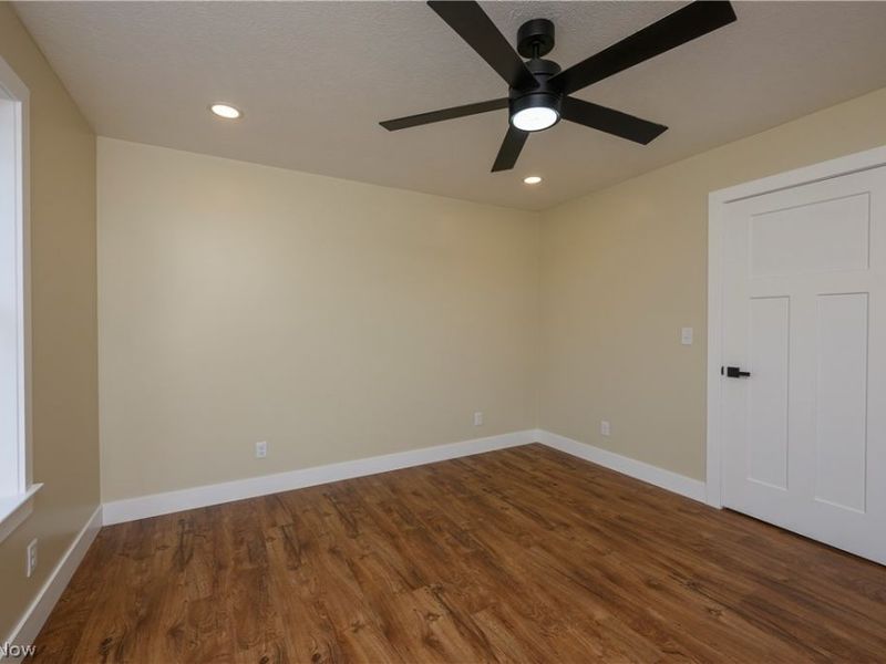 1545 Roanoke Avenue, Uhrichsville, OH 44683 Photo 19