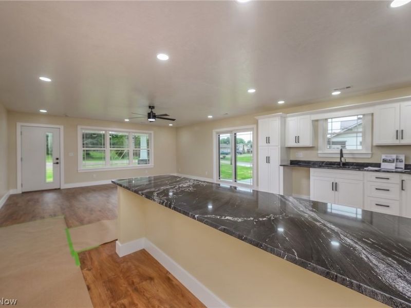 1545 Roanoke Avenue, Uhrichsville, OH 44683 Photo 6