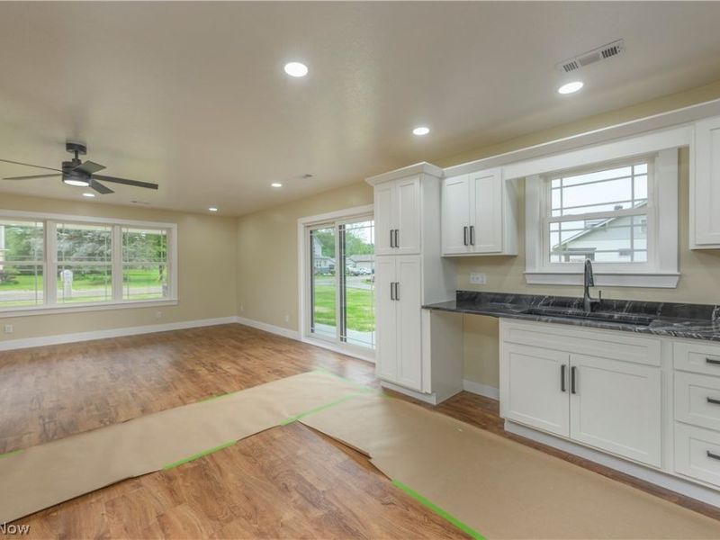 1545 Roanoke Avenue, Uhrichsville, OH 44683 Photo 7