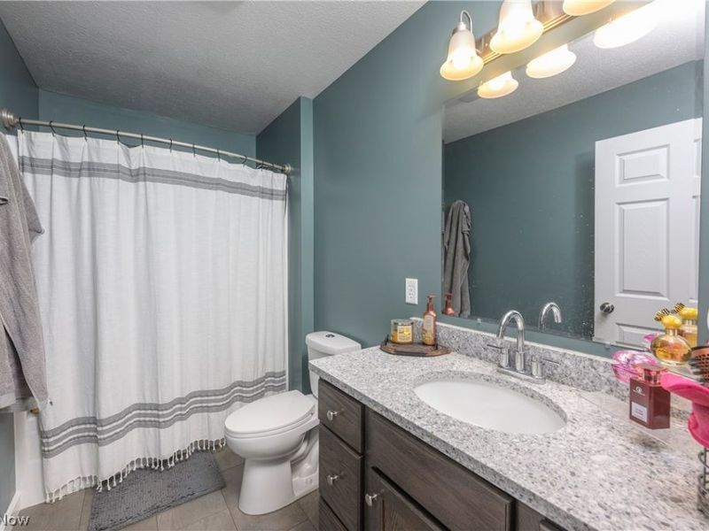 10952 Madlyn Street NE, Bolivar, OH 44612 Photo 17