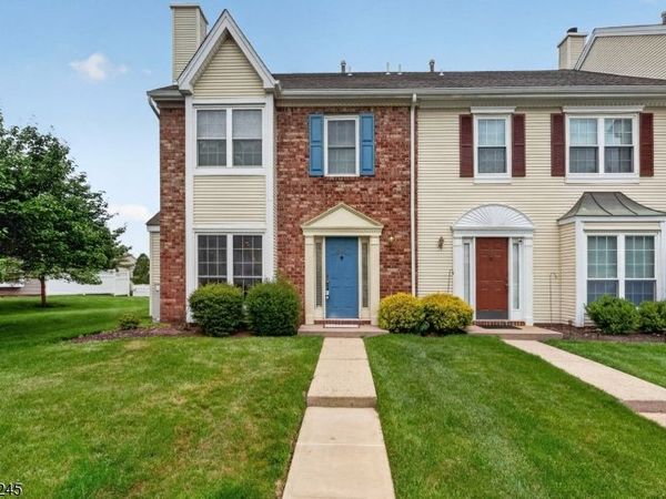 2601 Pinhorn Dr, Bridgewater, NJ 08807