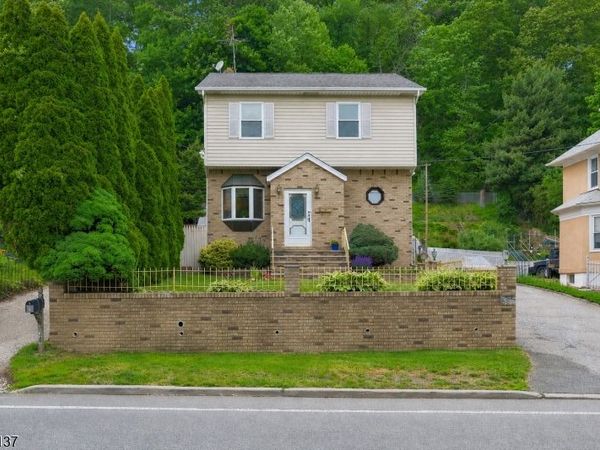 562 Valley Rd, Clifton, NJ 07013