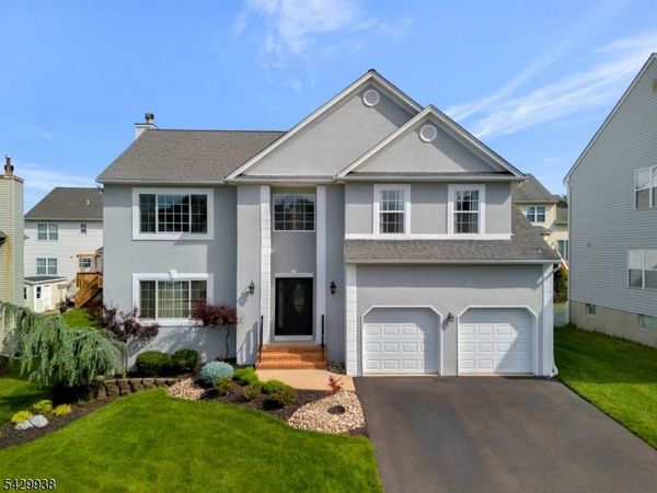 6 Sally Ct, Bridgewater, NJ 08807