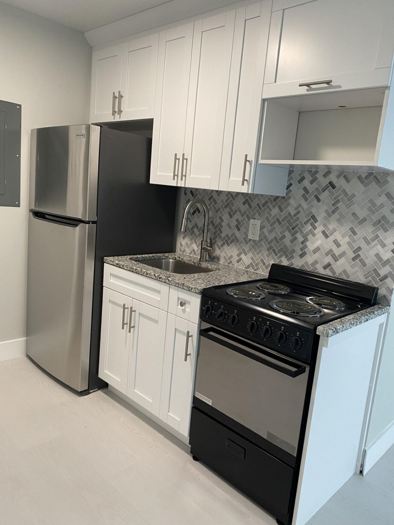 3901 Gulfstream Road, Unit 2 B, Lake Worth Beach, FL 33461 Photo