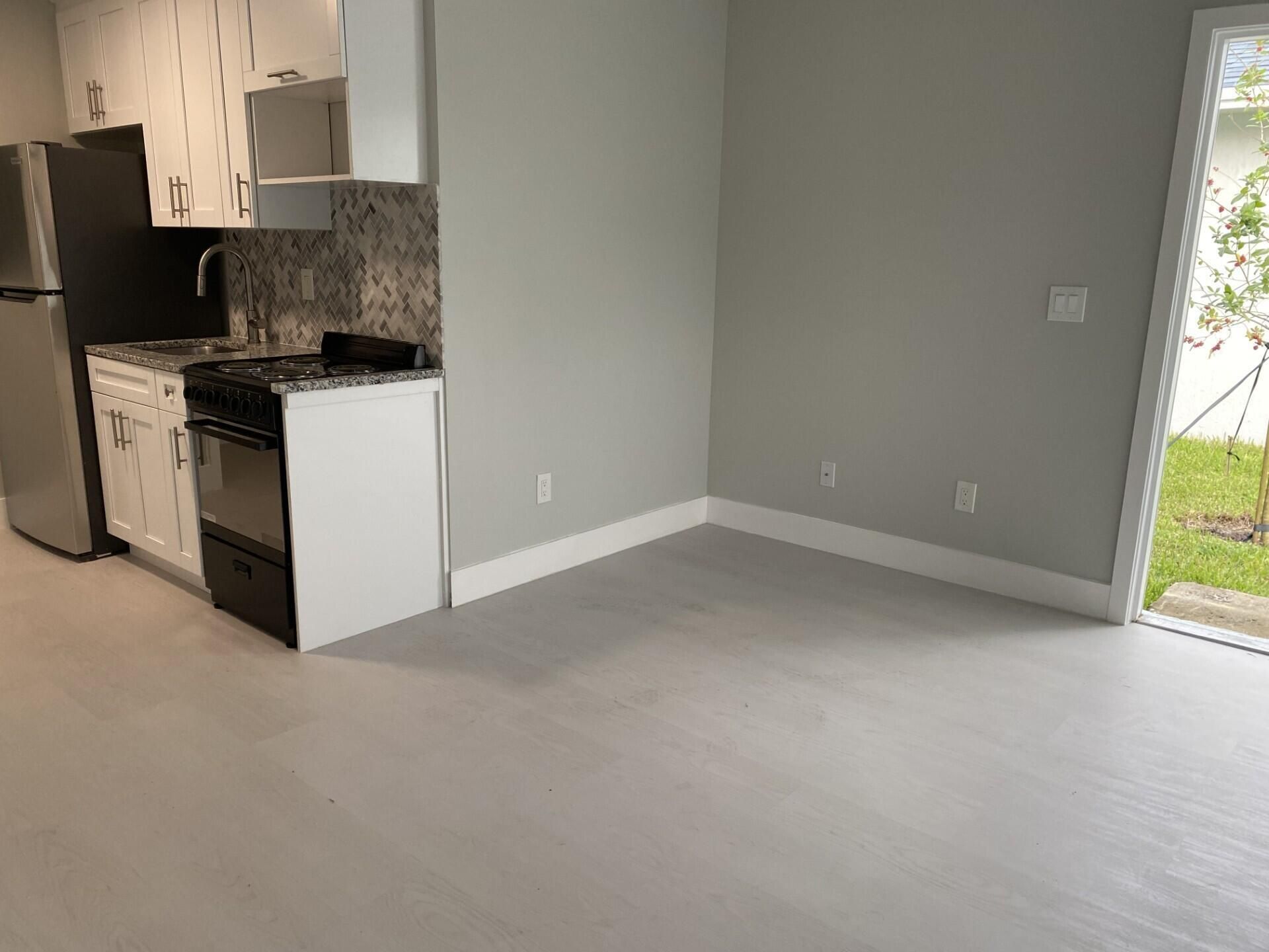 3901 Gulfstream Road, Unit 2 B, Lake Worth Beach, FL 33461 Photo