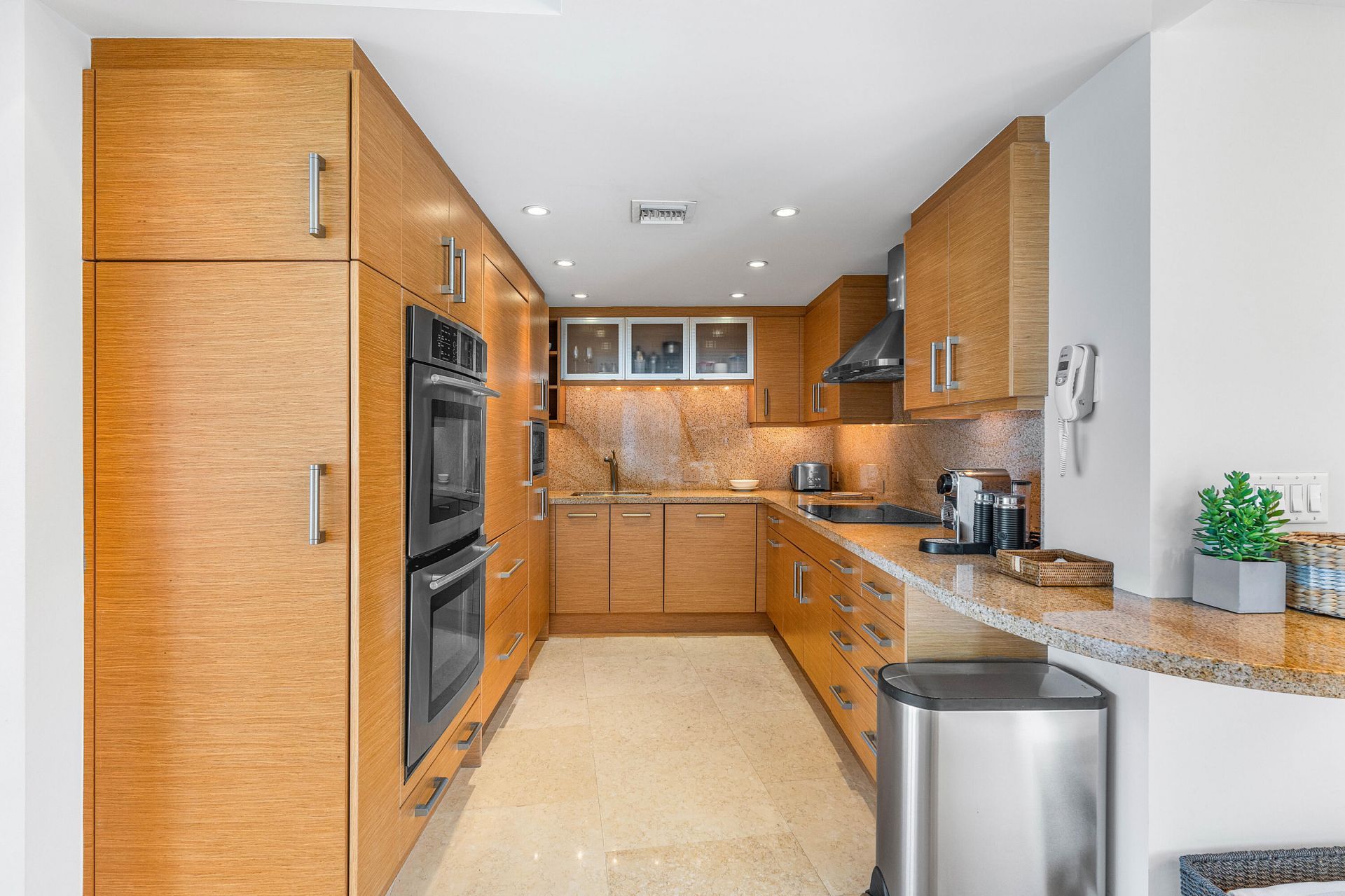 2780 S Ocean Boulevard, Unit 401, Palm Beach, FL 33480 Photo