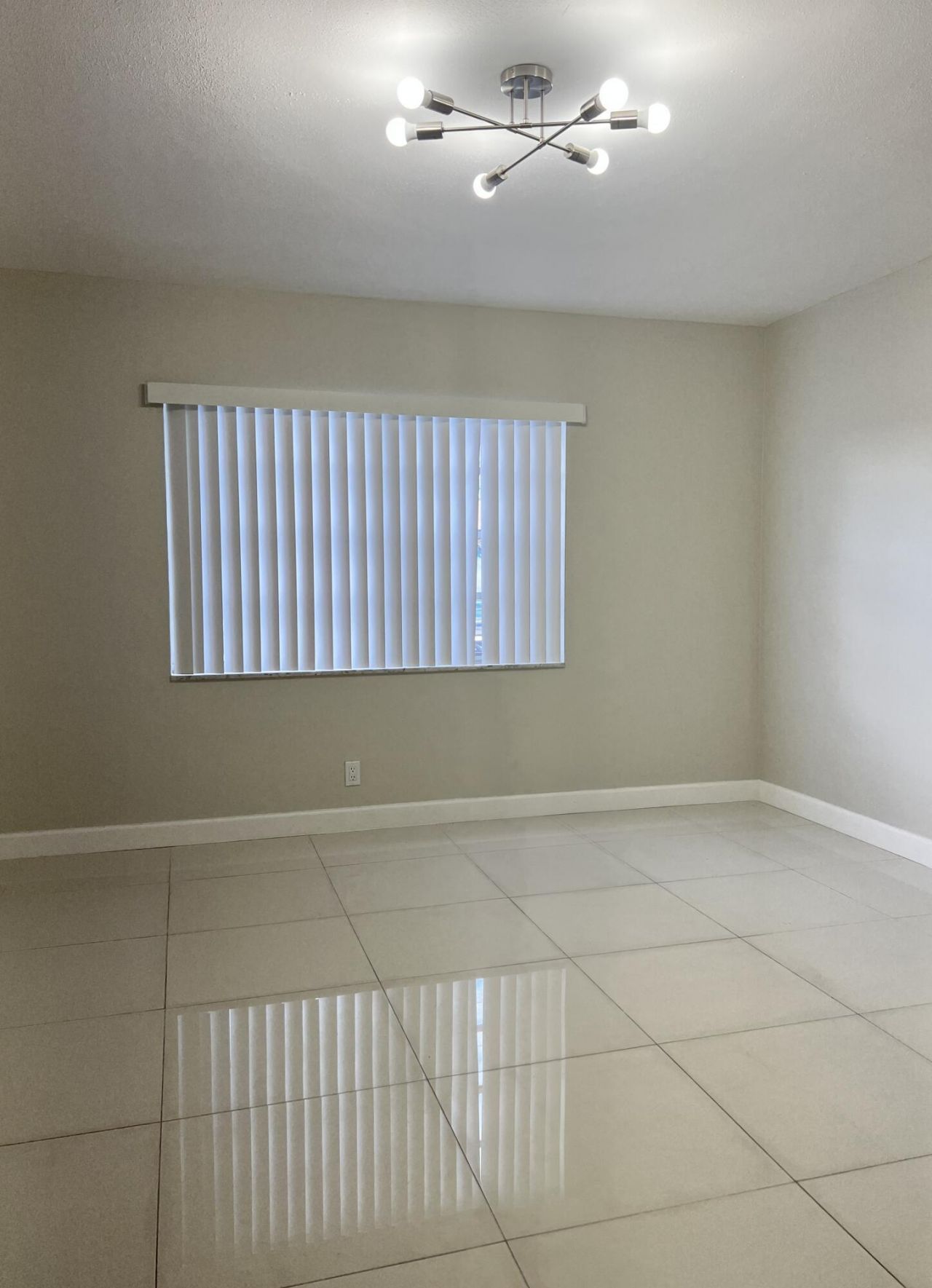 3550 NW 8th Avenue, Unit 404, Pompano Beach, FL 33064 Photo