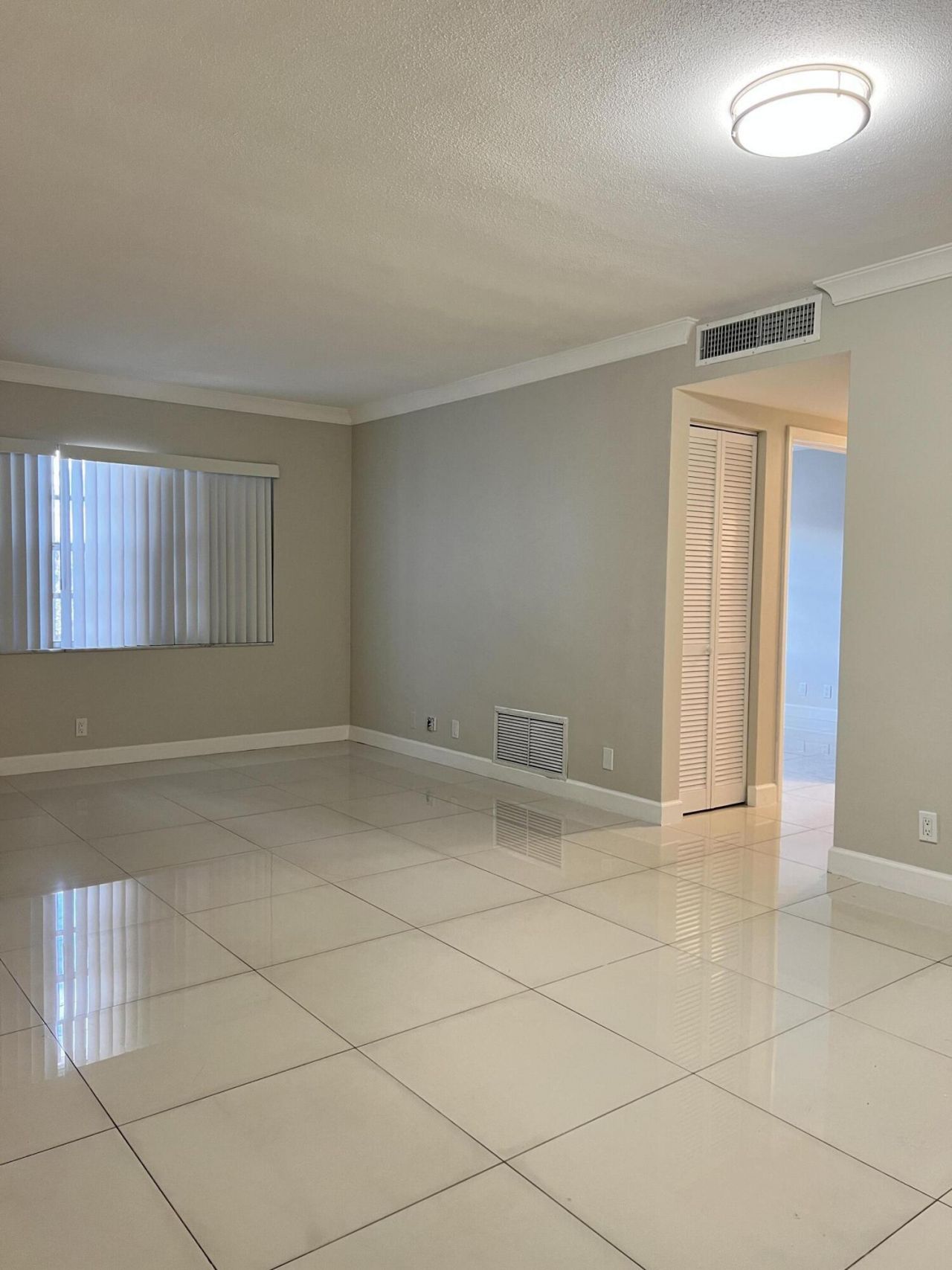 3550 NW 8th Avenue, Unit 404, Pompano Beach, FL 33064 Photo