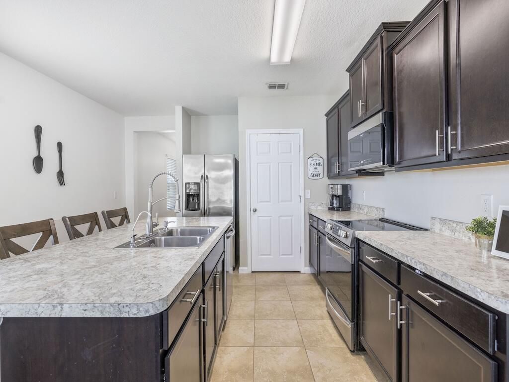 10057 SW Newberry Avenue, Port Saint Lucie, FL 34987 Photo
