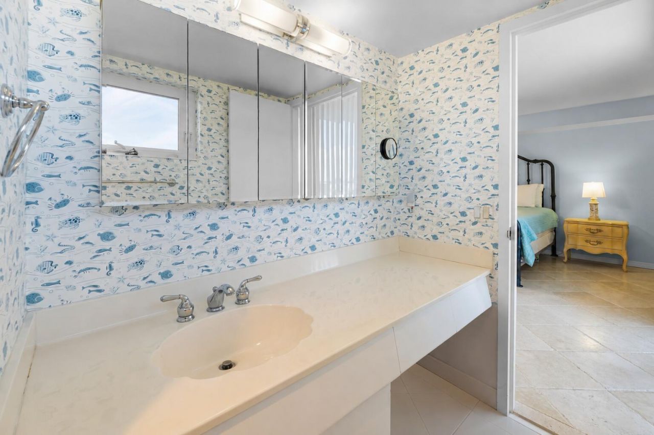 170 Chilean Avenue, Palm Beach, FL 33480 Photo