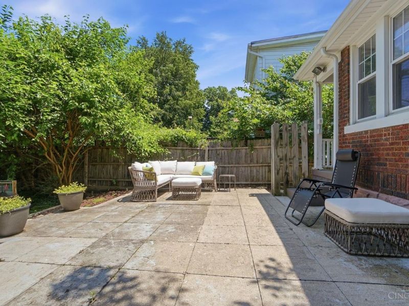 6738 Dante Avenue, Cincinnati, OH 45213 Photo 41