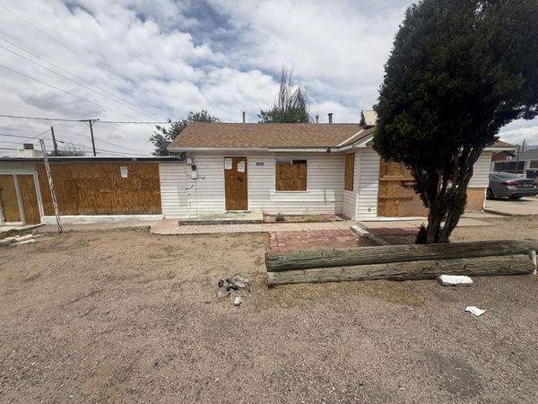 1317 Edith Boulevard SE, Albuquerque, NM 87102