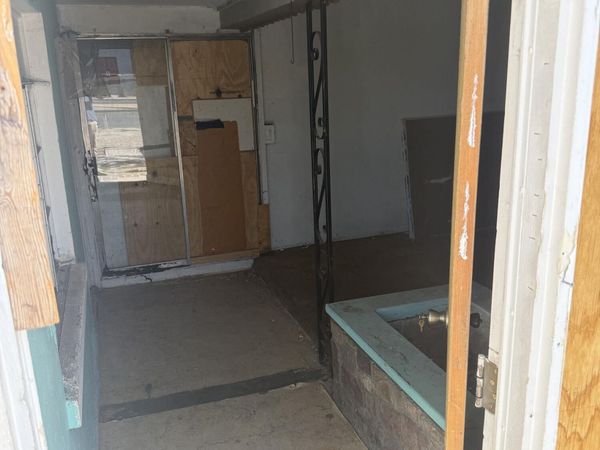 1317 Edith Boulevard SE, Albuquerque, NM 87102