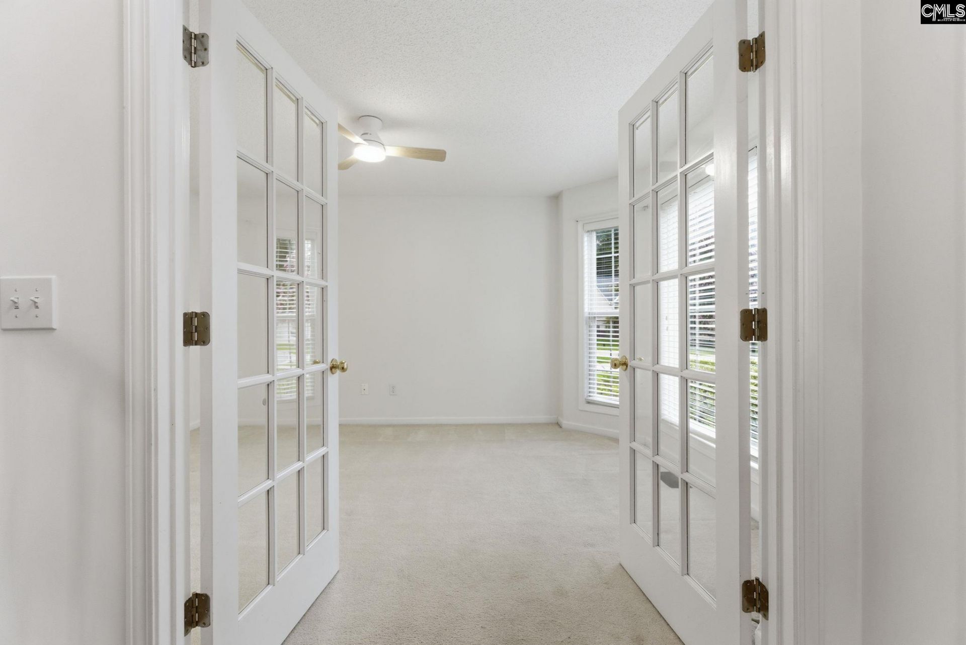 321 Delaine Woods Drive  Photo 10