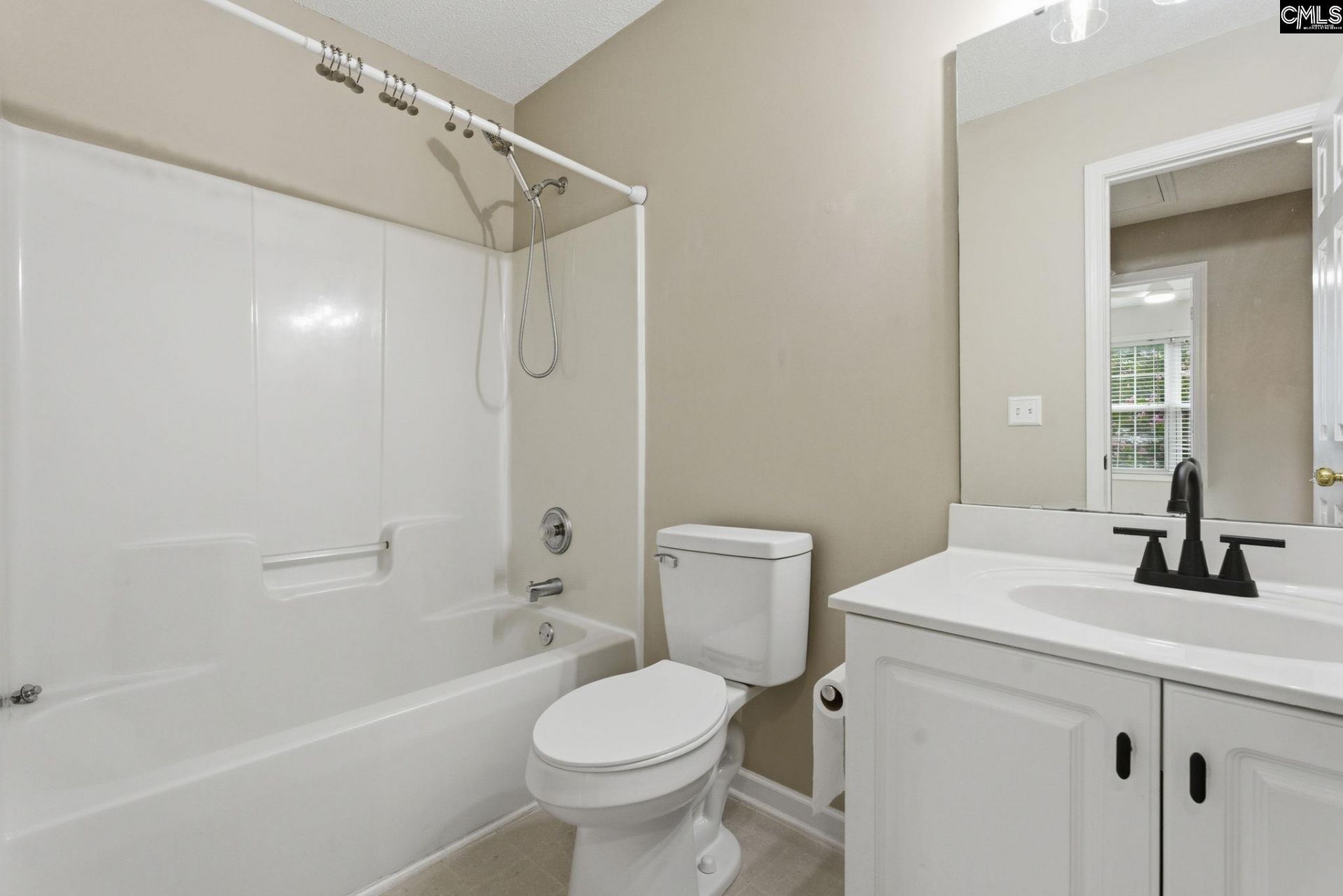 321 Delaine Woods Drive  Photo 33