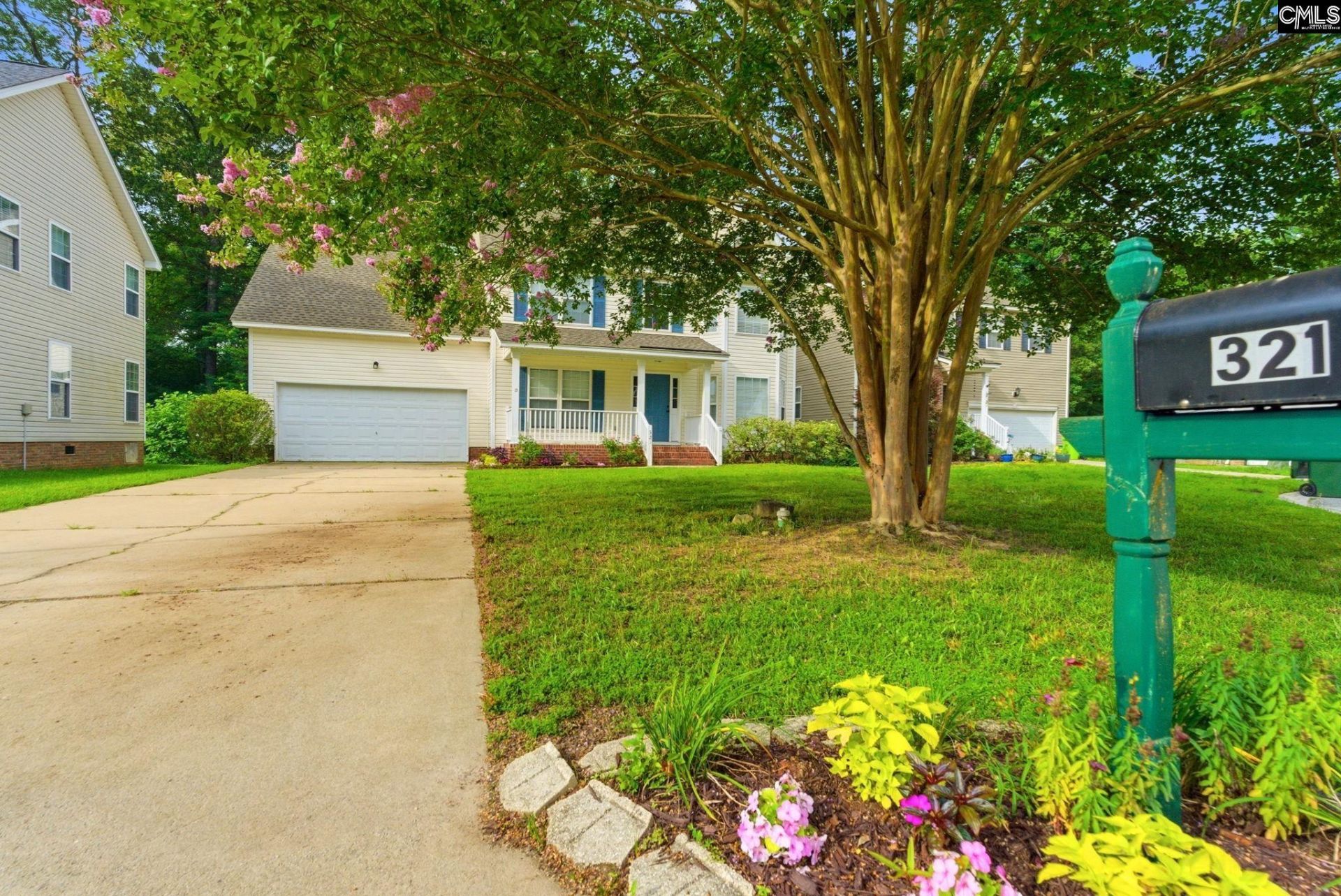 321 Delaine Woods Drive  Photo 4