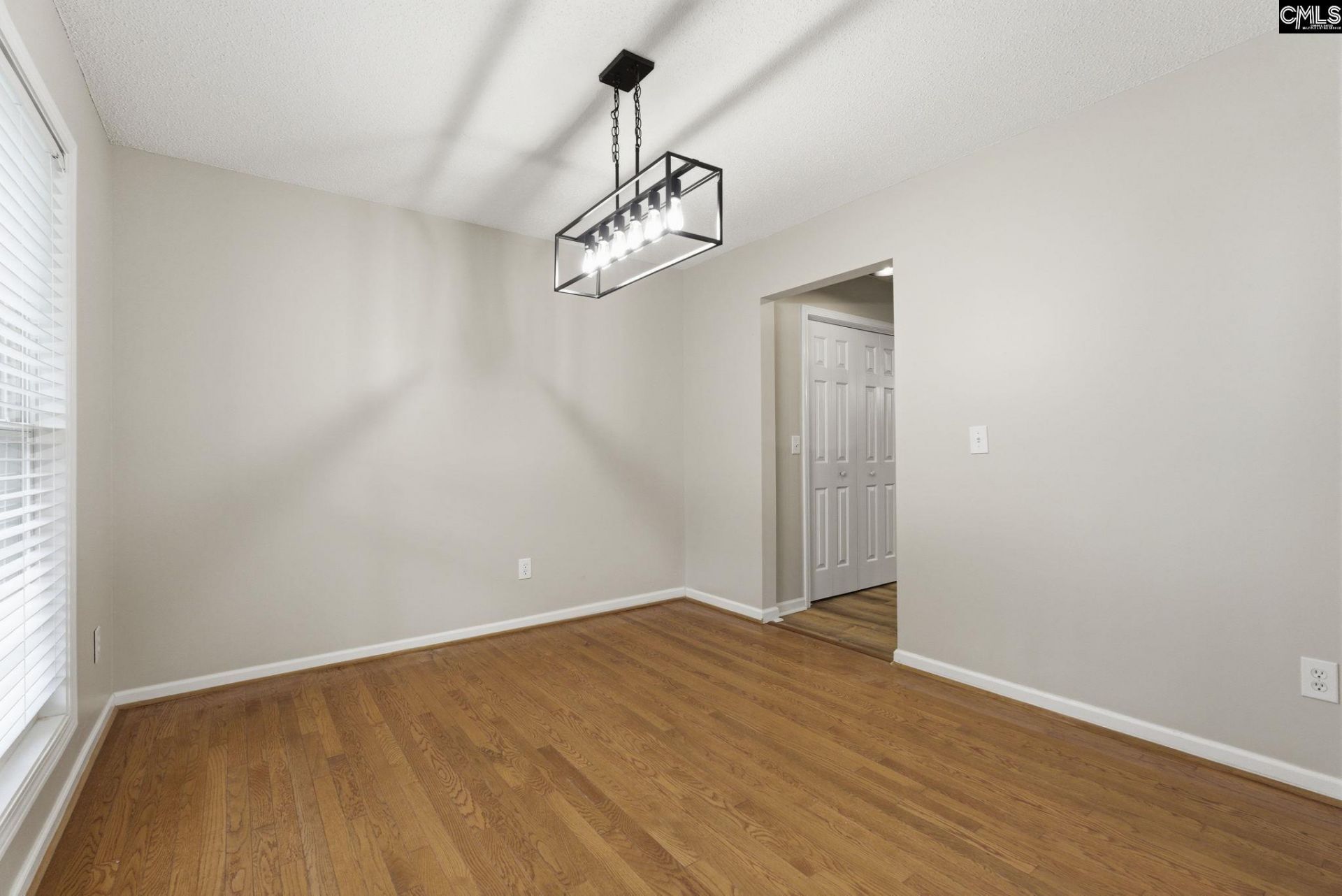 321 Delaine Woods Drive  Photo 6