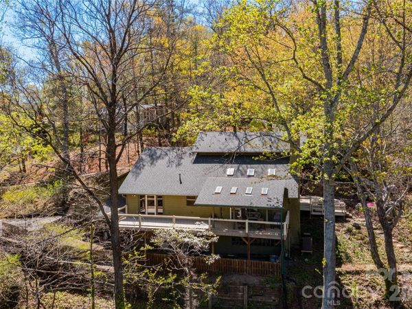 22 Robinhood Road, Asheville, NC 28804