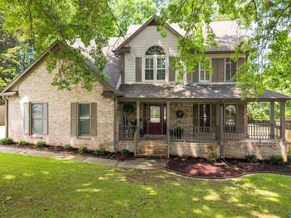 8698 Edgehill Drive, Huntsville, AL 35802