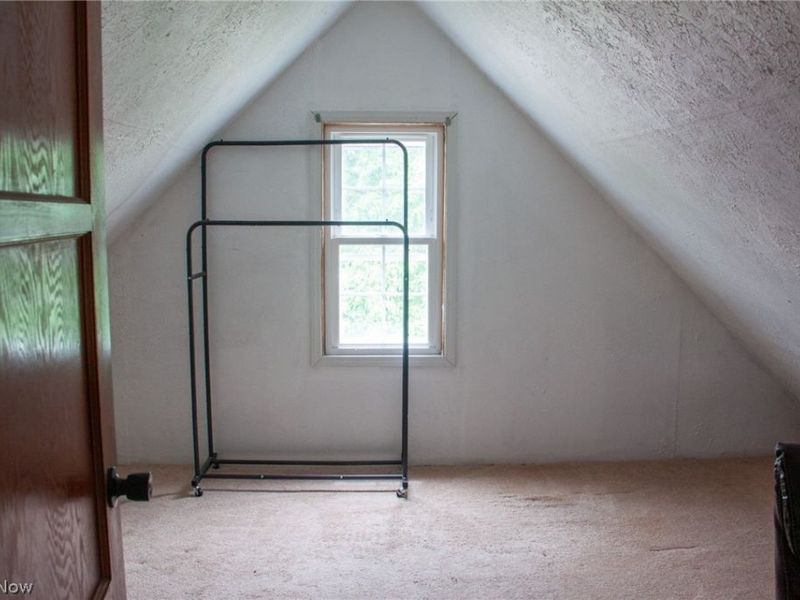 13606 Wainstead Avenue, Cleveland, OH 44111 Photo 19