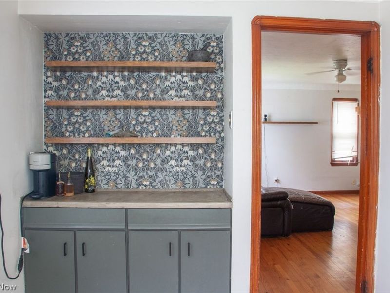 13606 Wainstead Avenue, Cleveland, OH 44111 Photo 7