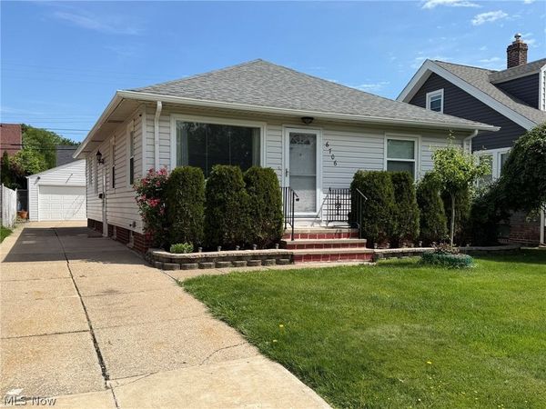 6706 Gilbert Avenue , Parma, OH 44129