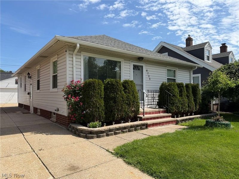 6706 Gilbert Avenue, Parma, OH 44129 Photo 3