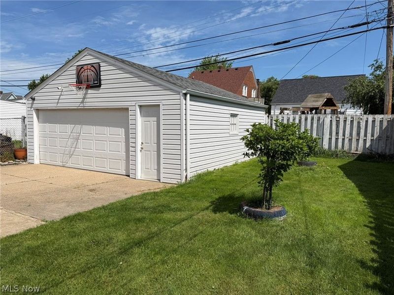 6706 Gilbert Avenue, Parma, OH 44129 Photo 30