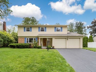 6835 Bowerman Street E, Worthington, OH 43085