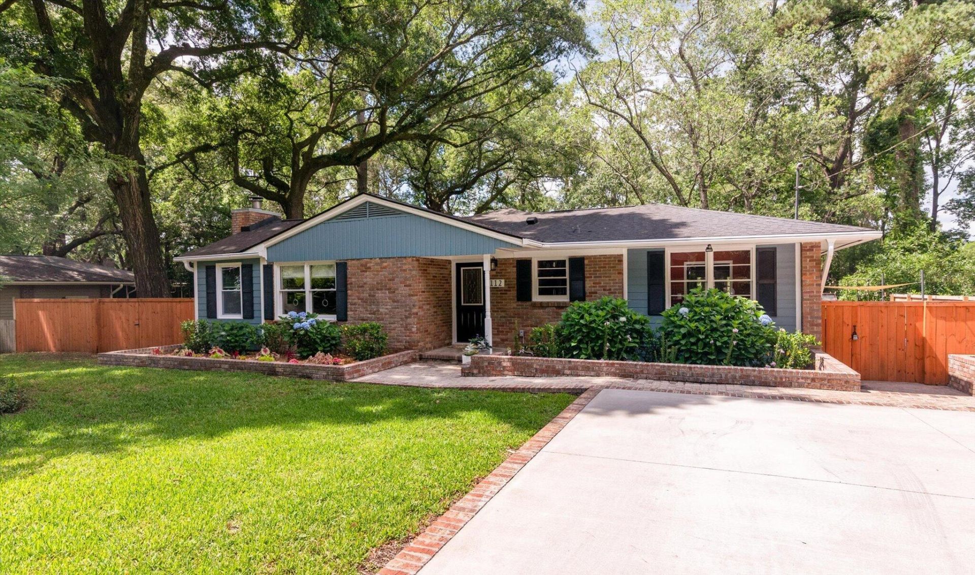 112 Live Oak Road Photo 4