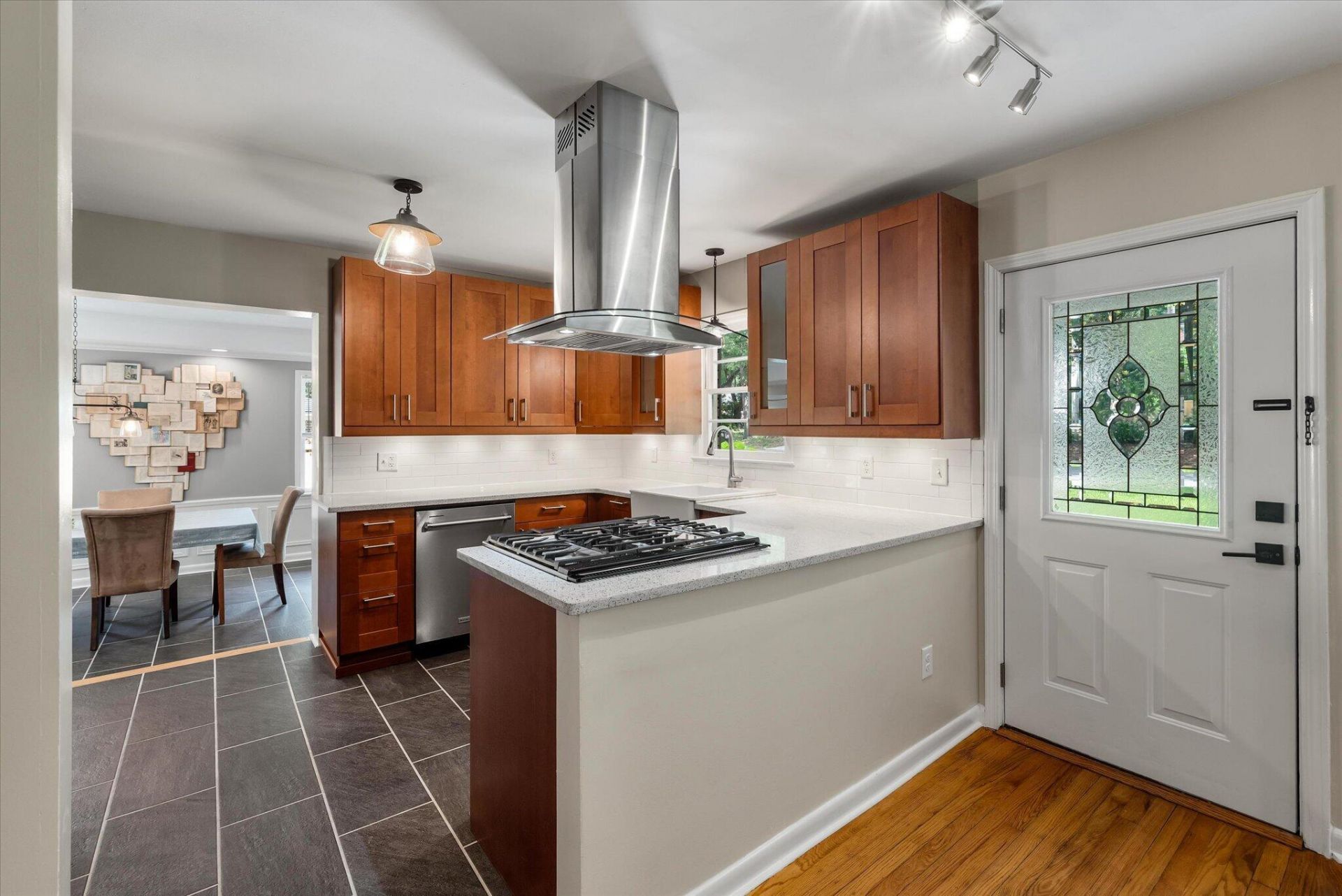 112 Live Oak Road Photo 8